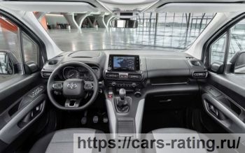 Toyota ProAce City Verso 2020 салон