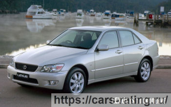 Lexus IS 2021 года